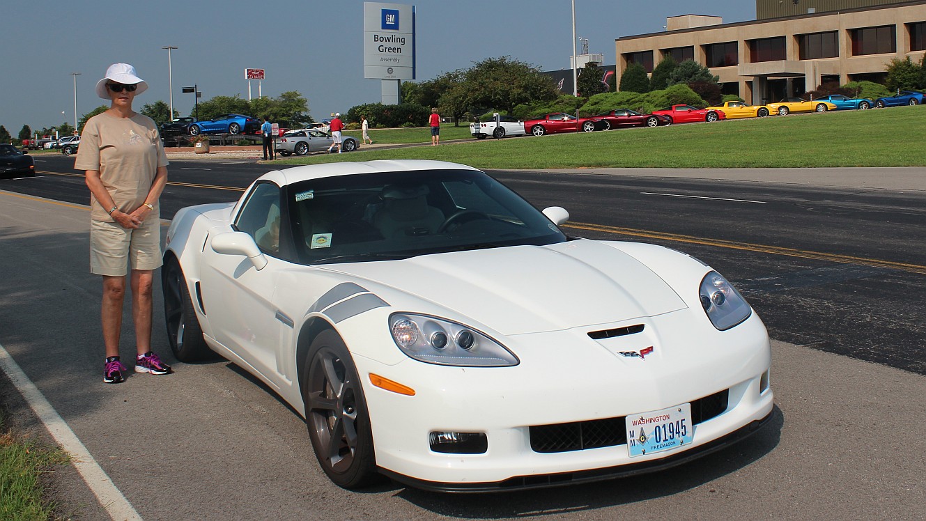 Click to Enlarge-Esc to Close Corvette Generations/C6/C6 2012 White Grand Sport.JPG